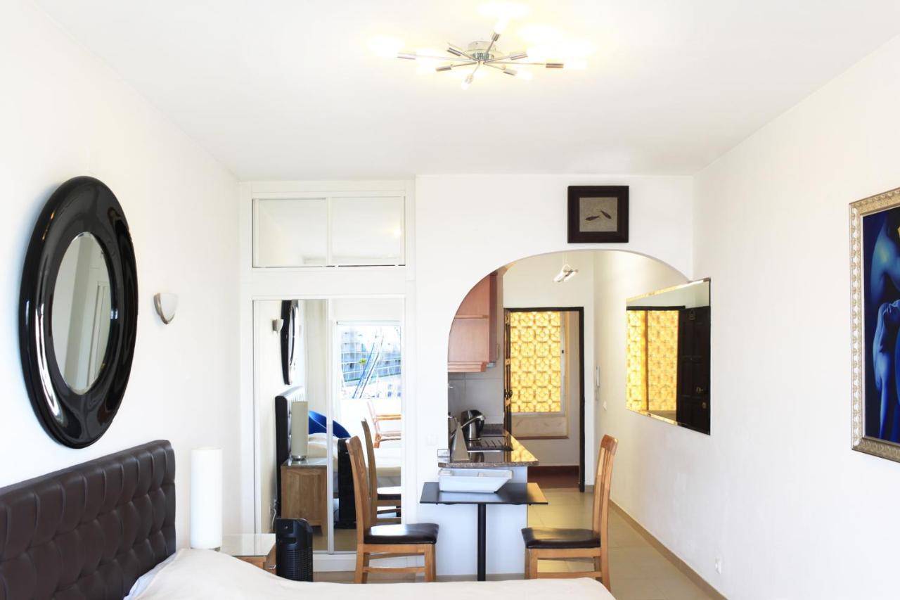 Lagos Main Avenue Studio With Marina View Balcony Exterior foto